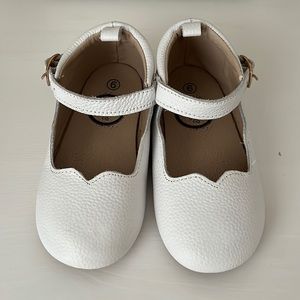 Like new little love bug white shoes